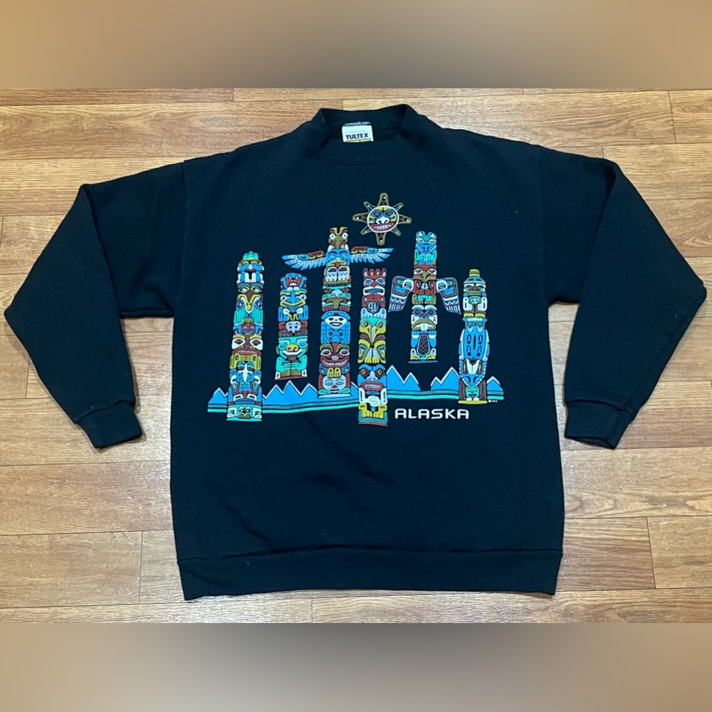 Vintage 90s Alaska Native American Totem Pole Souvenir Sweatshirt Unisex Medium
